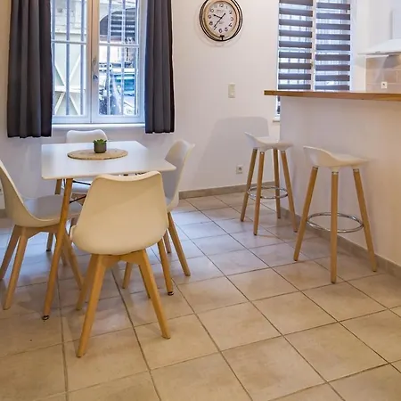 P'tit Troyen - Historic Dowtown - Mon Groom Apartment *